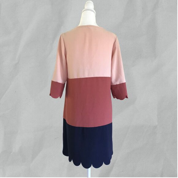 Vanilla Bay Color Block Short Dress Scalloped Edge Size Small - Picture 7 of 9